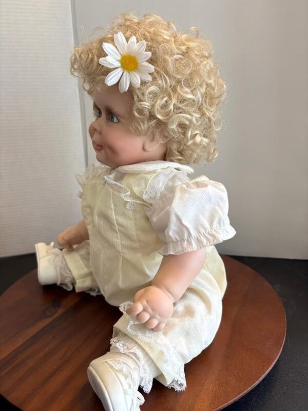 Vintage Legacy Doll Daisy by Terri DeHetre Signed by Artist - Image 3