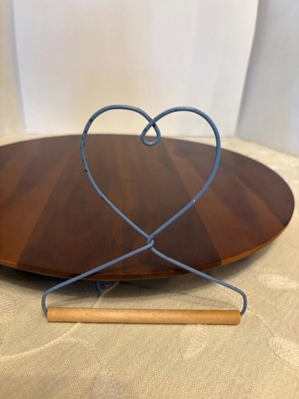 Heart Shaped T-Towel Holder - Image 2