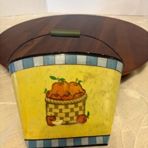 VINTAGE METAL POCKET PLANTER