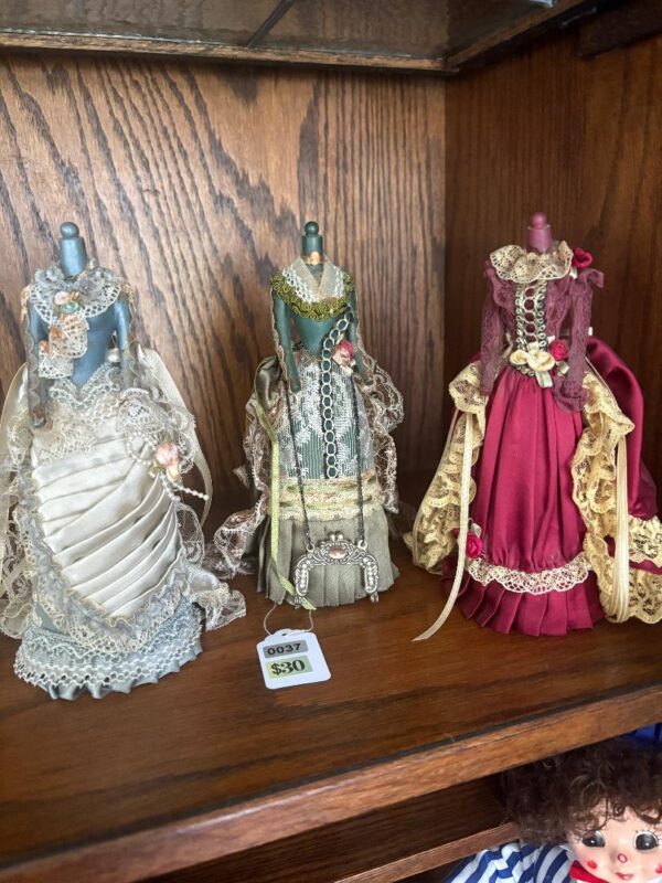 Puttin On The Ritz From Year 2000 Selling as a Set. 8" Tall