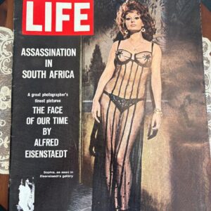 Life Magazine Sept 16, 1966 Sophia Loren Marilyn Monroe Sean Connery Burlesque