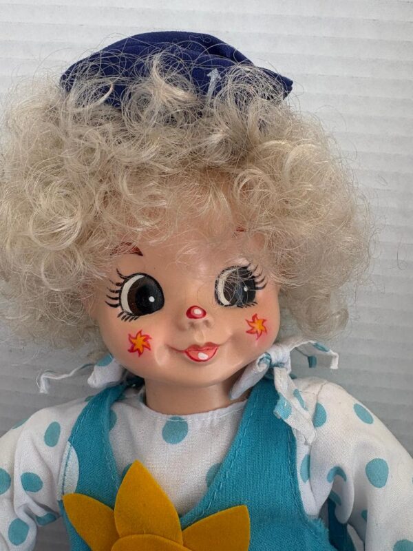 Brinn's 1986 Clown Blue Polka Dots Collectible Doll - Image 2