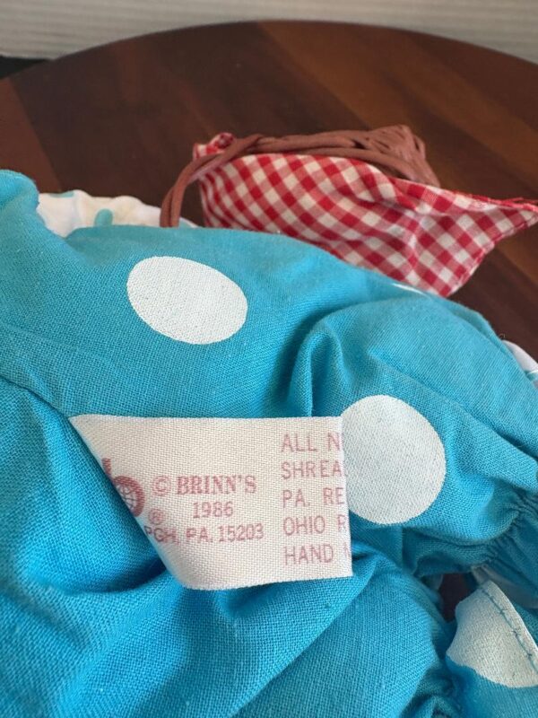 Brinn's 1986 Clown Blue Polka Dots Collectible Doll - Image 4