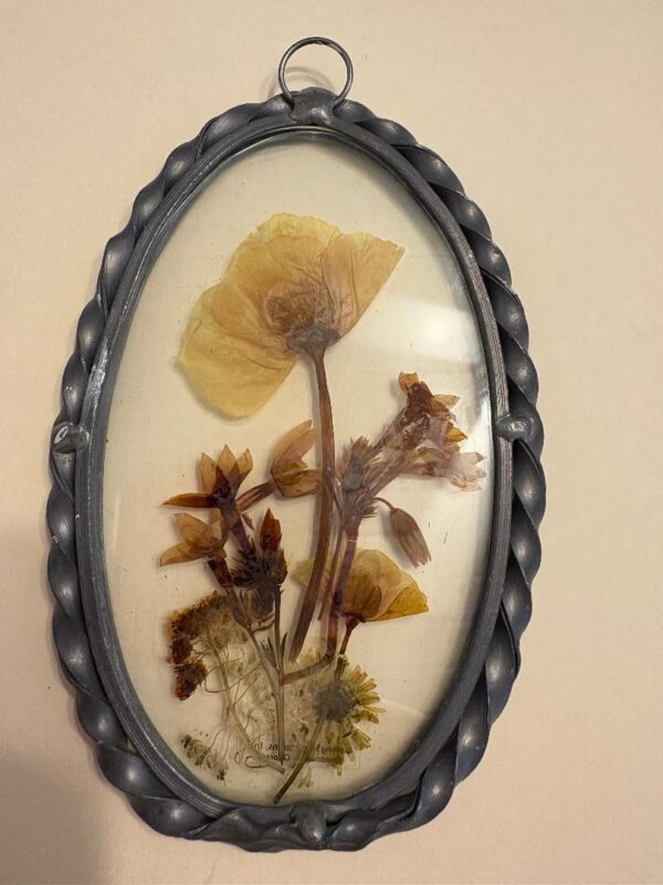 Vintage Lasting Impressions Real Pressed Flowers in Glass w/Oval Metal Frame - Image 2