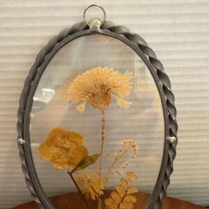 Vintage Lasting Impressions Real Pressed Flowers in Glass w/Oval Metal Frame