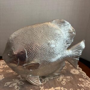 carved-wood-look-plastic-silver-fish-10-x-7-5-nautical-beach-decor
