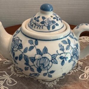 8-tall-tea-pot-white-blue-floral-hand-painted-tea-pot-lid