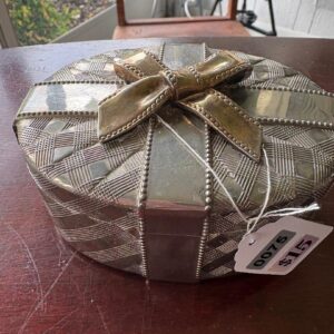 silver-plated-oval-trinket-box-bow-top-vintage