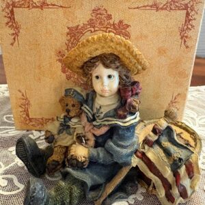 Boyds Yesterdays' Child "Betsy with Edmund" 1995 Home Again Series #3 Flag 4th
