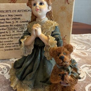 Yesterday's Child THE PRAYER Figurine TERESA and TEDDY BEAR John #7 10E/612
